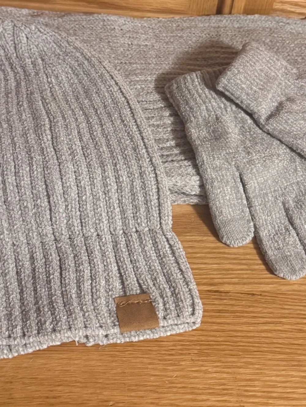 Women's Winter Hat, Gloves, & Scarf Set Warm Winter Gray